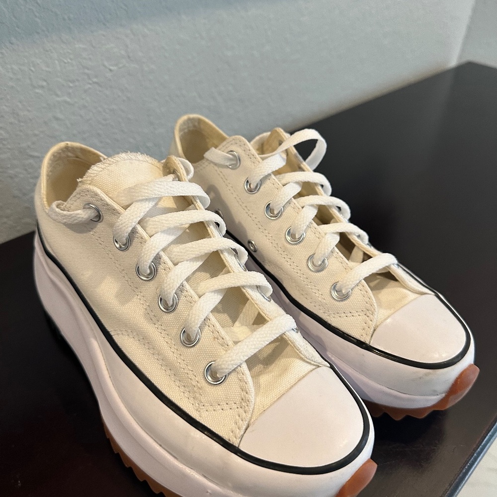 Converse Run Star Low Top Platform Sneaker White Size 8 Women's